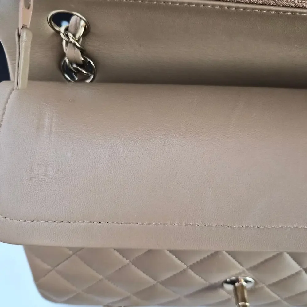 Chanel 22B Medium Classic Flap Lambskin Beige